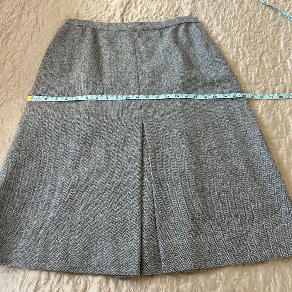 Vintage Gray Wool Tweed A-Line Midi Skirt With Back Button & Side Pleat - Picture 8 of 10